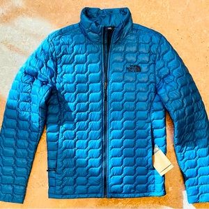 Brand New(NWTs)North Face Men’s SM Cobalt Blue Thermoball Jacket MSRP: $210.